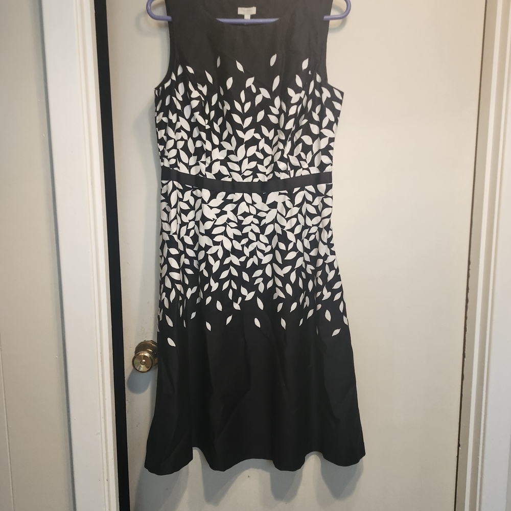 Talbots Black and White Leaf Print Midi Dress